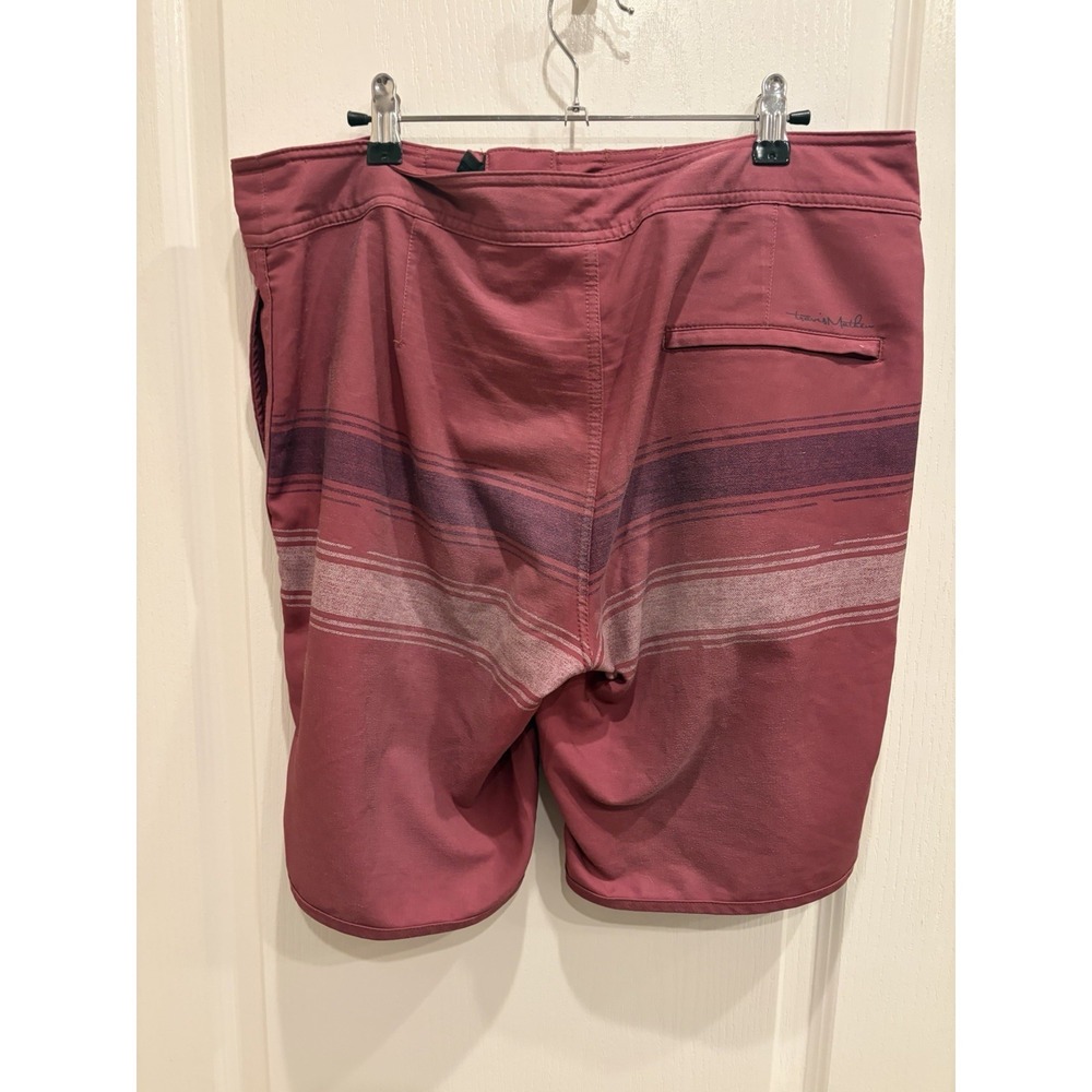 Travis Mathew Men's Confetti King Ruby Red Swim Trunks Size 34 - Picture 2 of 6